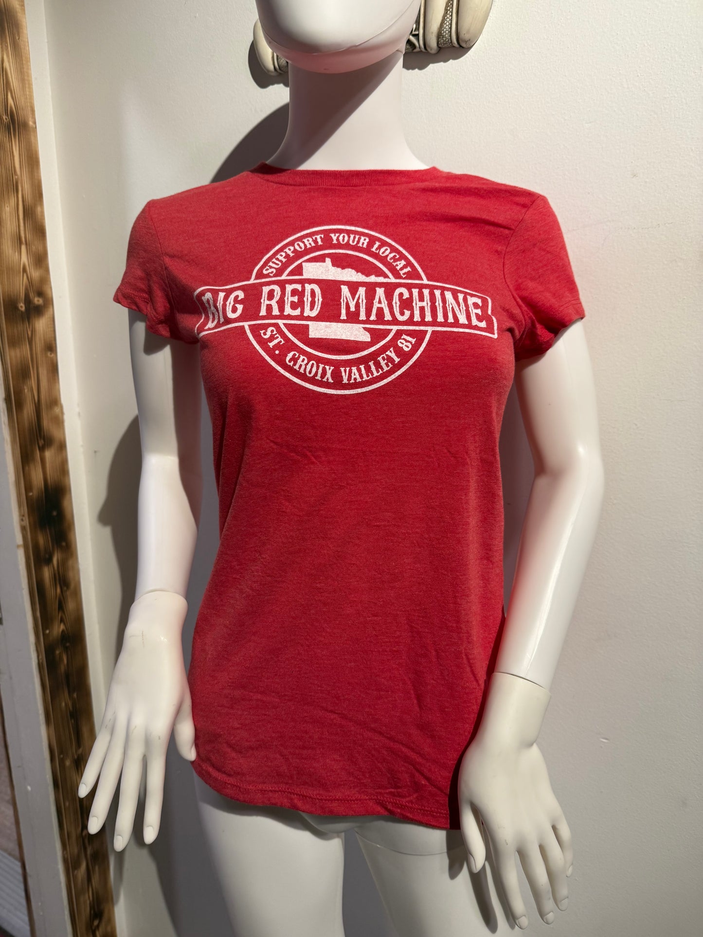 # 35 crop sleeve red frost